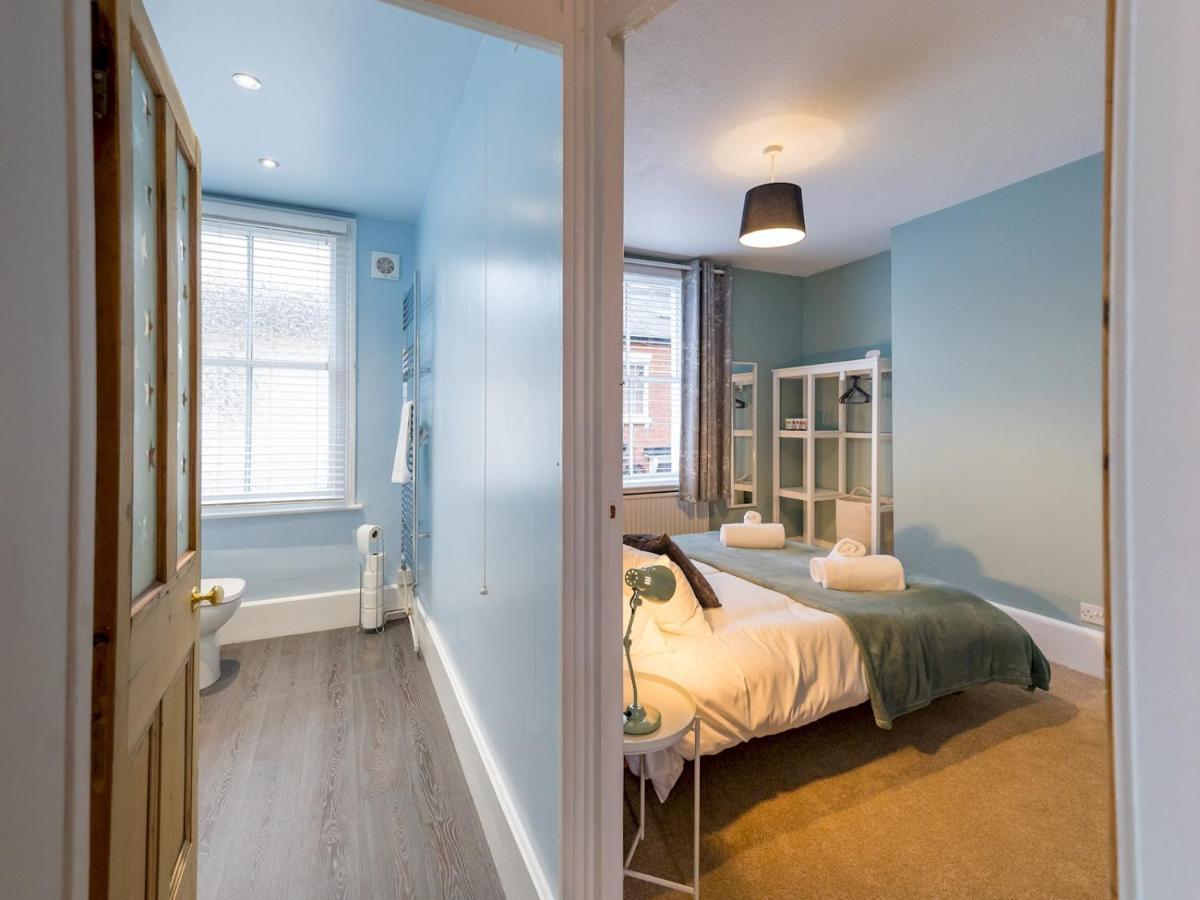 Pass The Keys 3 Storey Townhouse Shrewsbury Luaran gambar