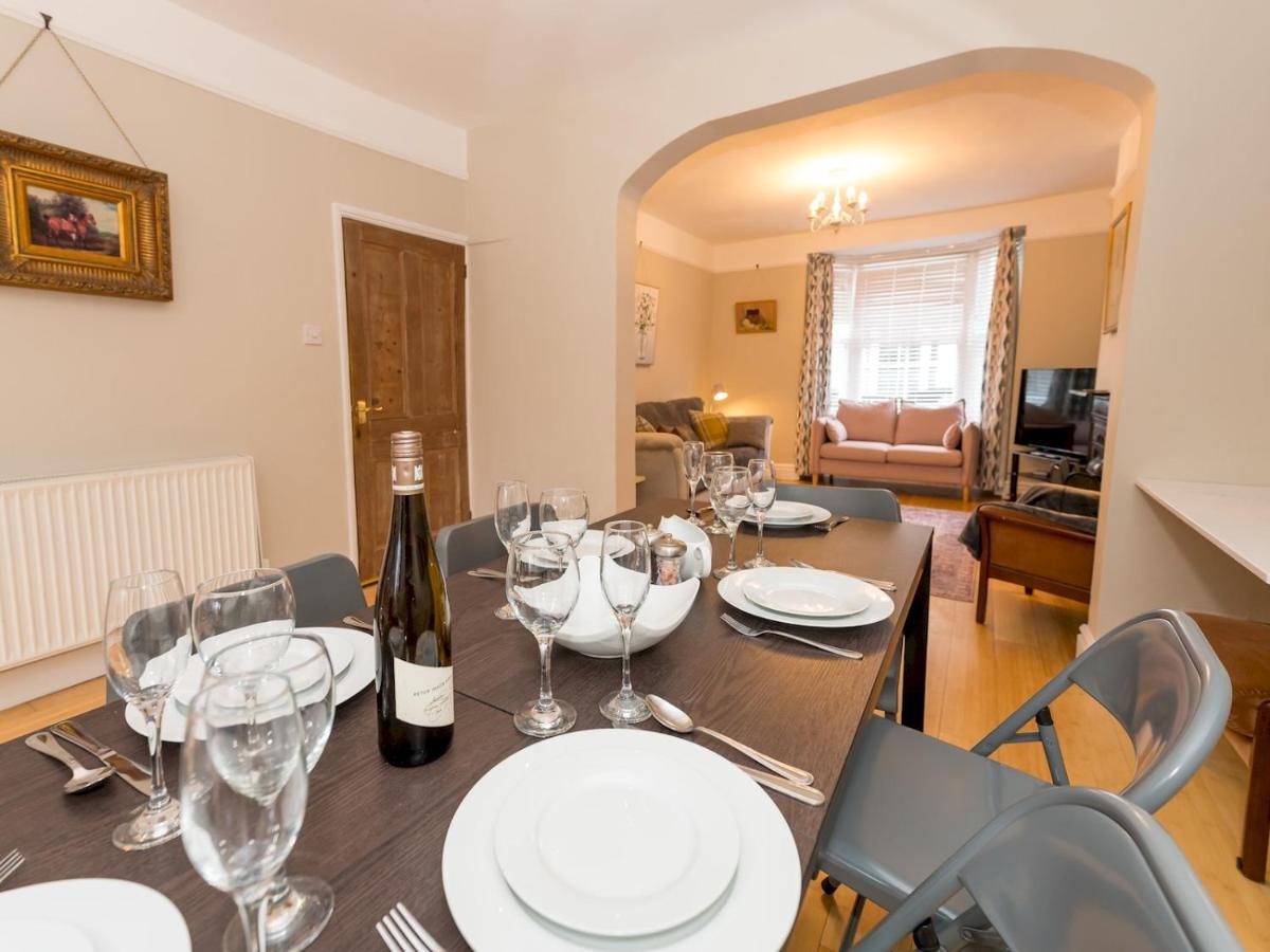 Pass The Keys 3 Storey Townhouse Shrewsbury Luaran gambar